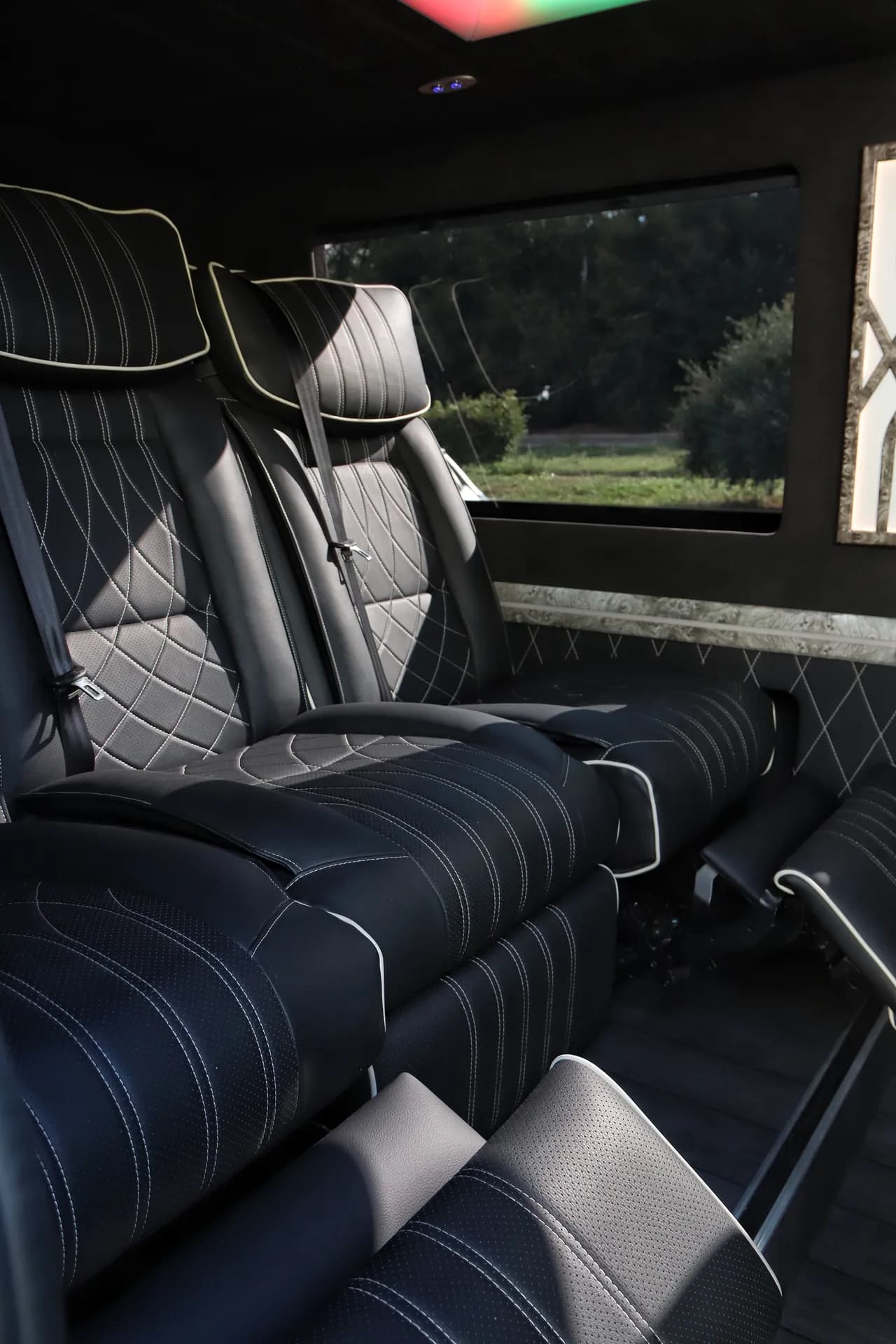 Комплексне переобладнання зеленого Mercedes Sprinter preview 2