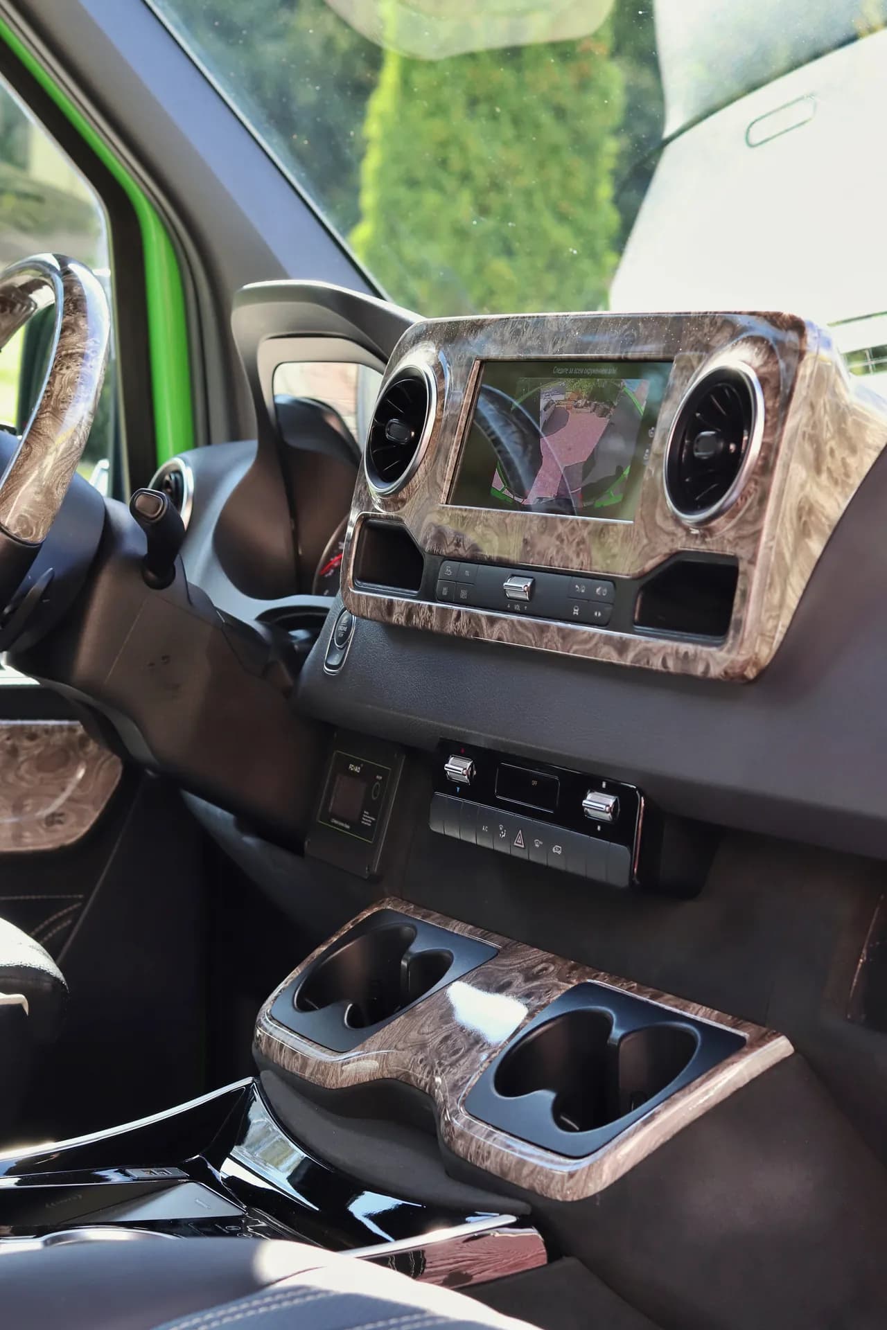Комплексне переобладнання зеленого Mercedes Sprinter preview 6