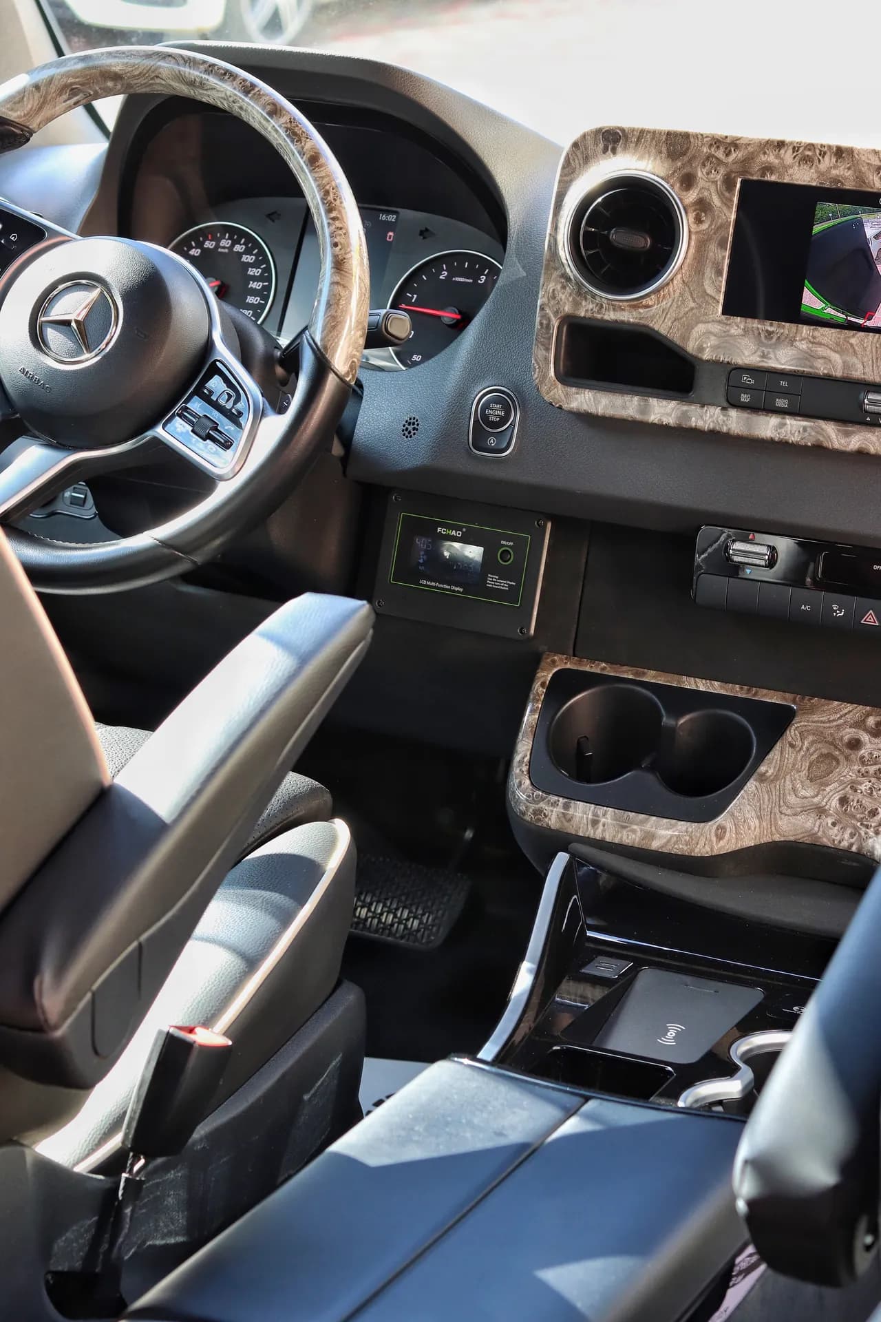 Комплексне переобладнання зеленого Mercedes Sprinter preview 7