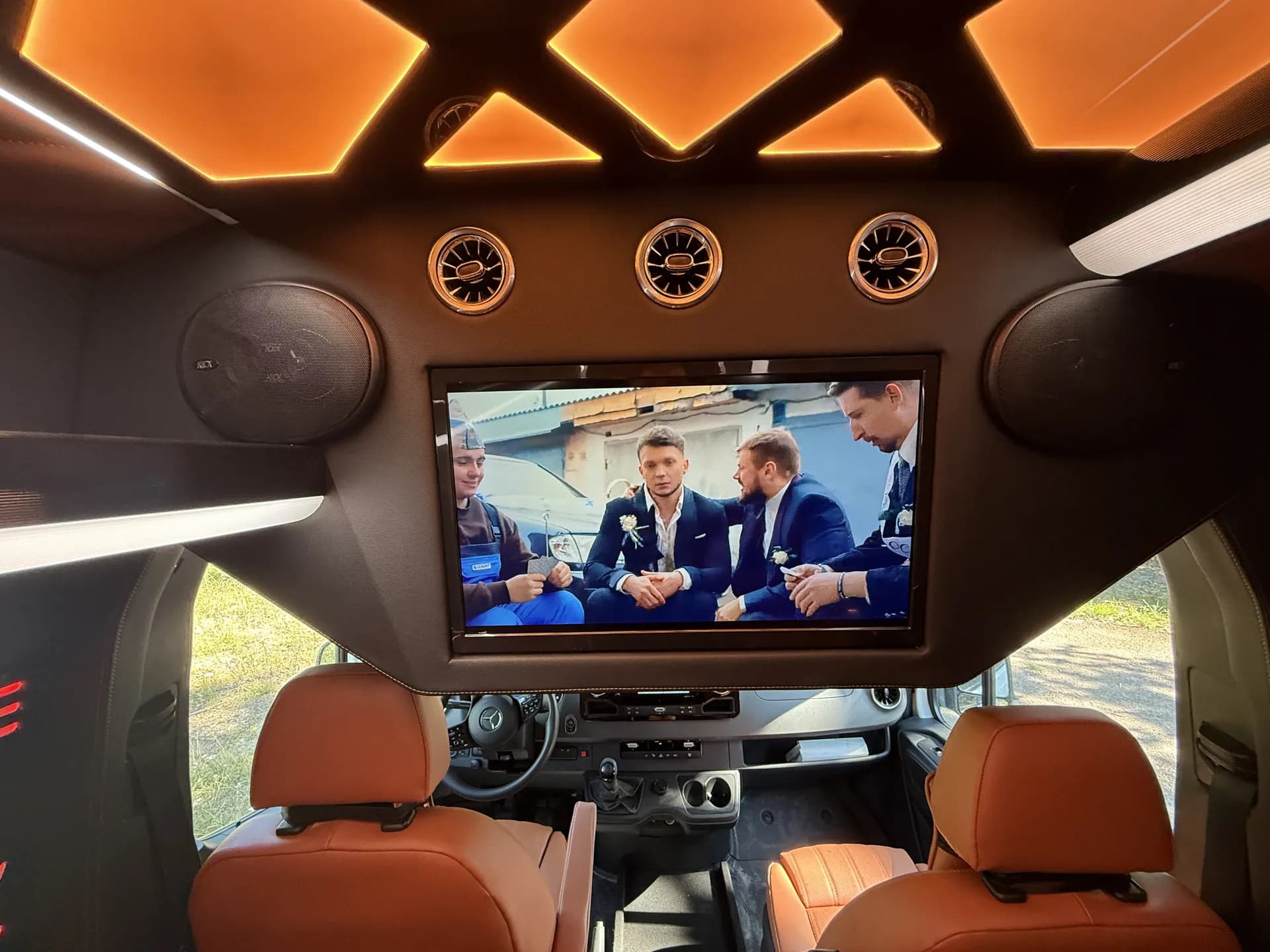 VIP-переобладнання Mercedes-Benz Sprinter preview 2
