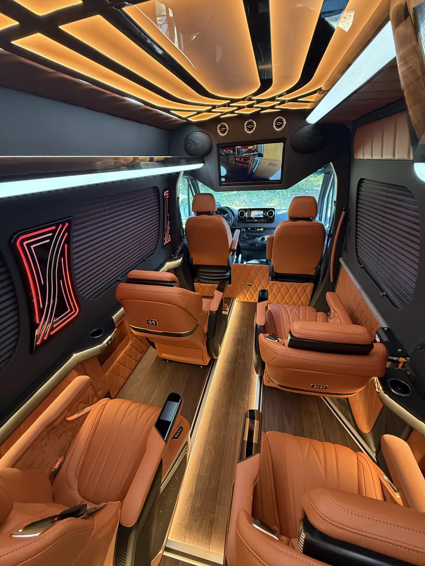 VIP-переобладнання Mercedes-Benz Sprinter preview 4