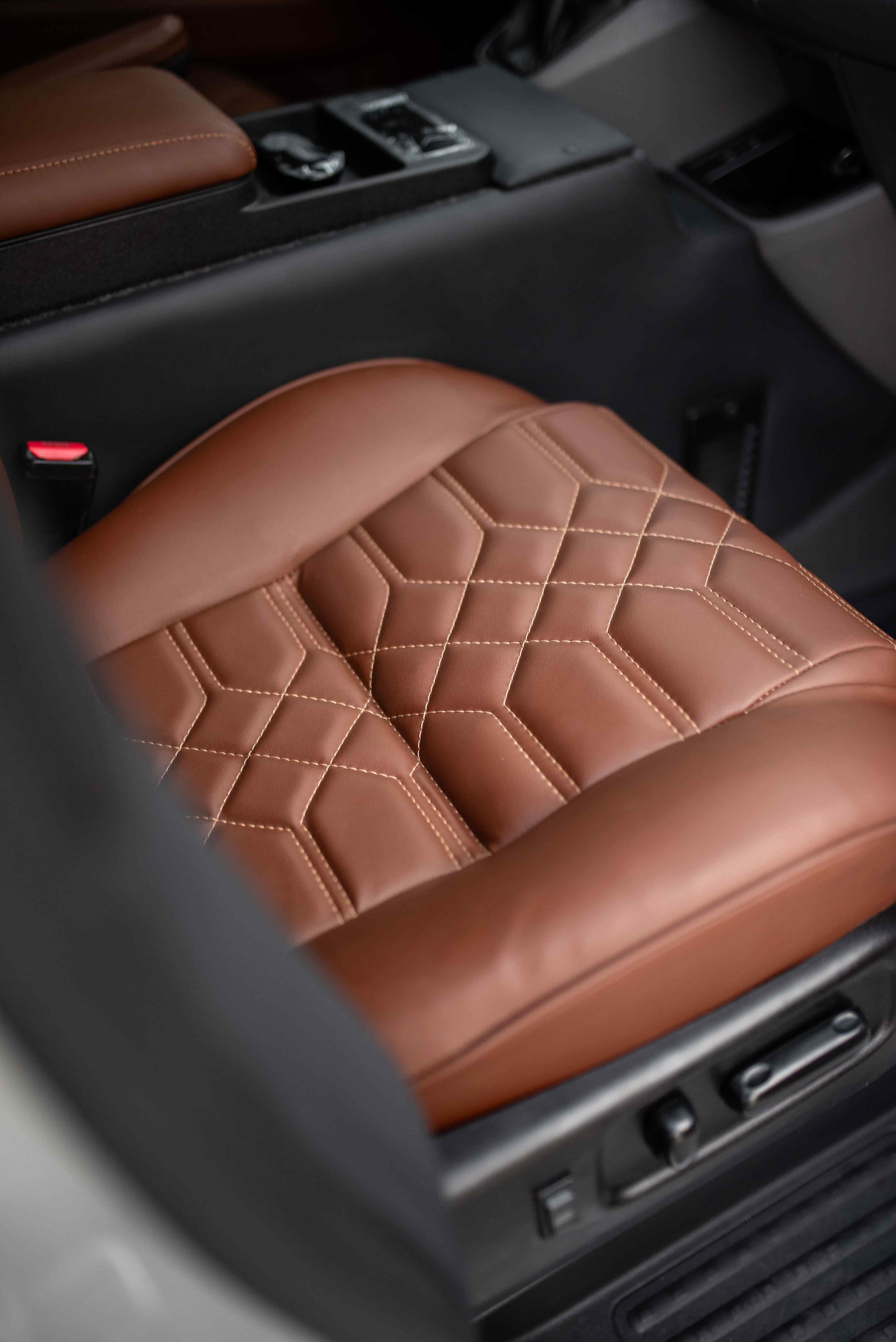 Переобладнання Volkswagen Transporter з реклайнерами preview 3