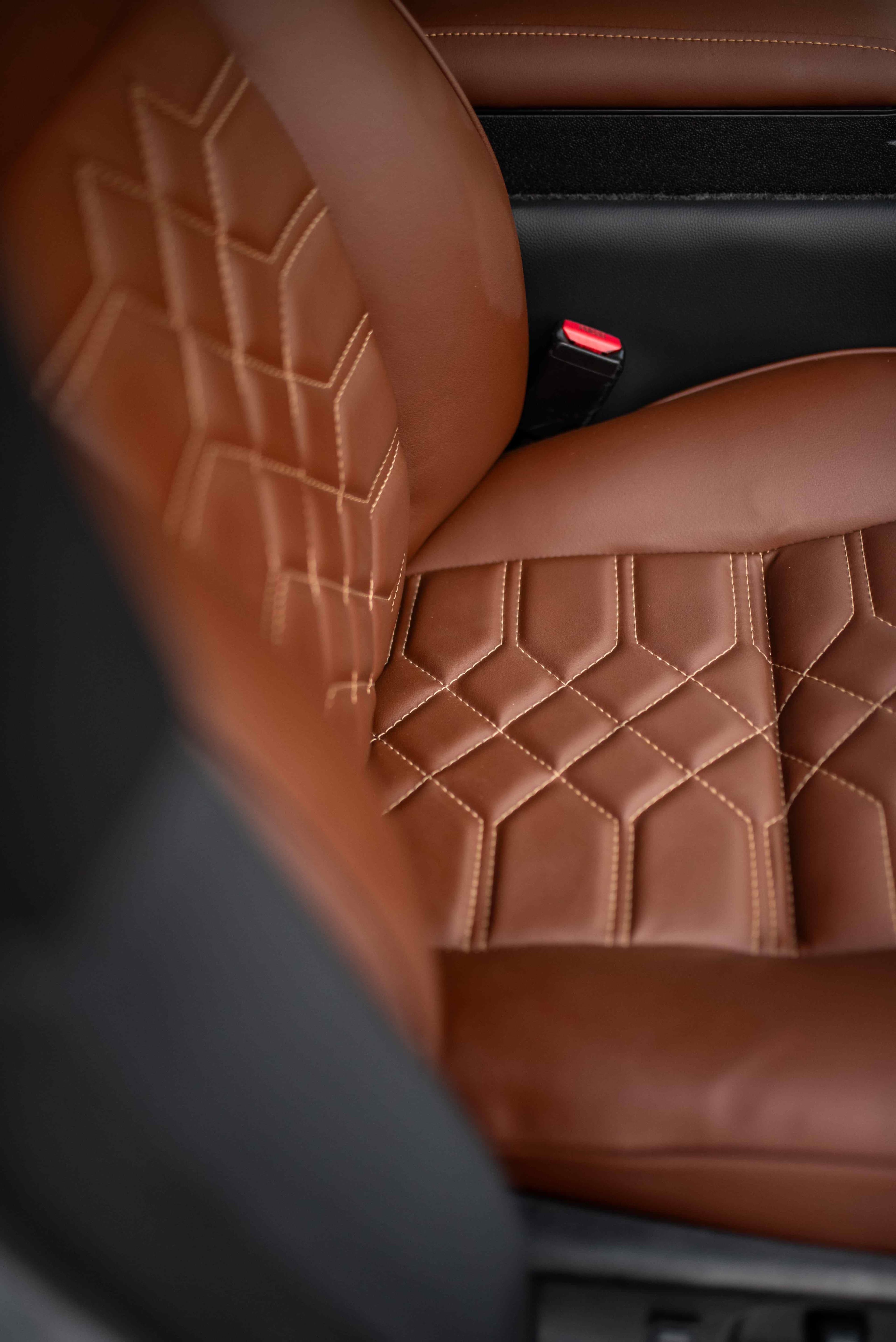 Переобладнання Volkswagen Transporter з реклайнерами preview 6