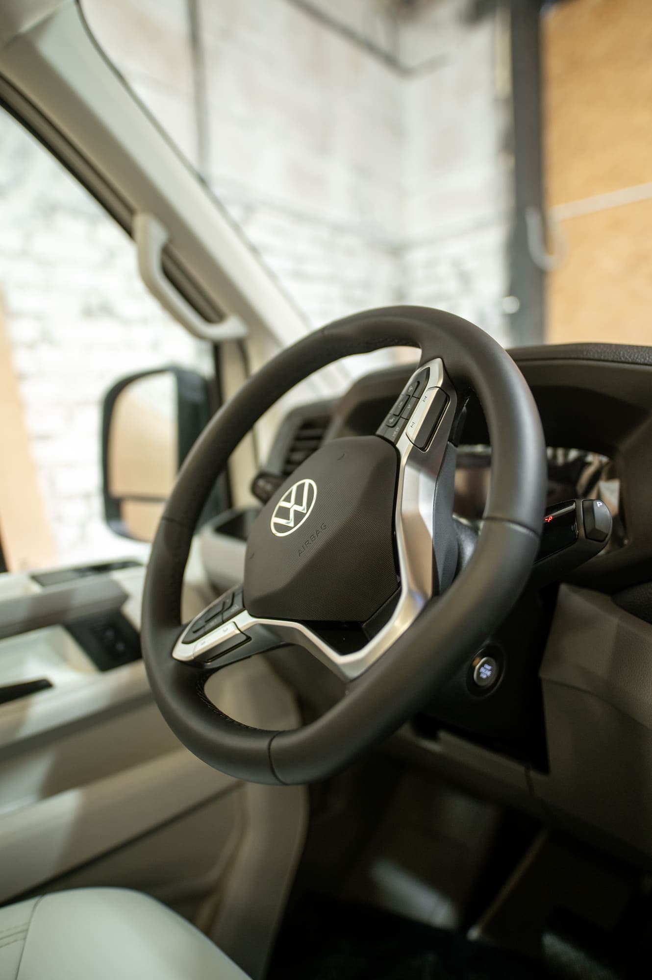 Переоборудование VW Crafter в Multivan, комфортный салон для поездок и отдыха preview 8