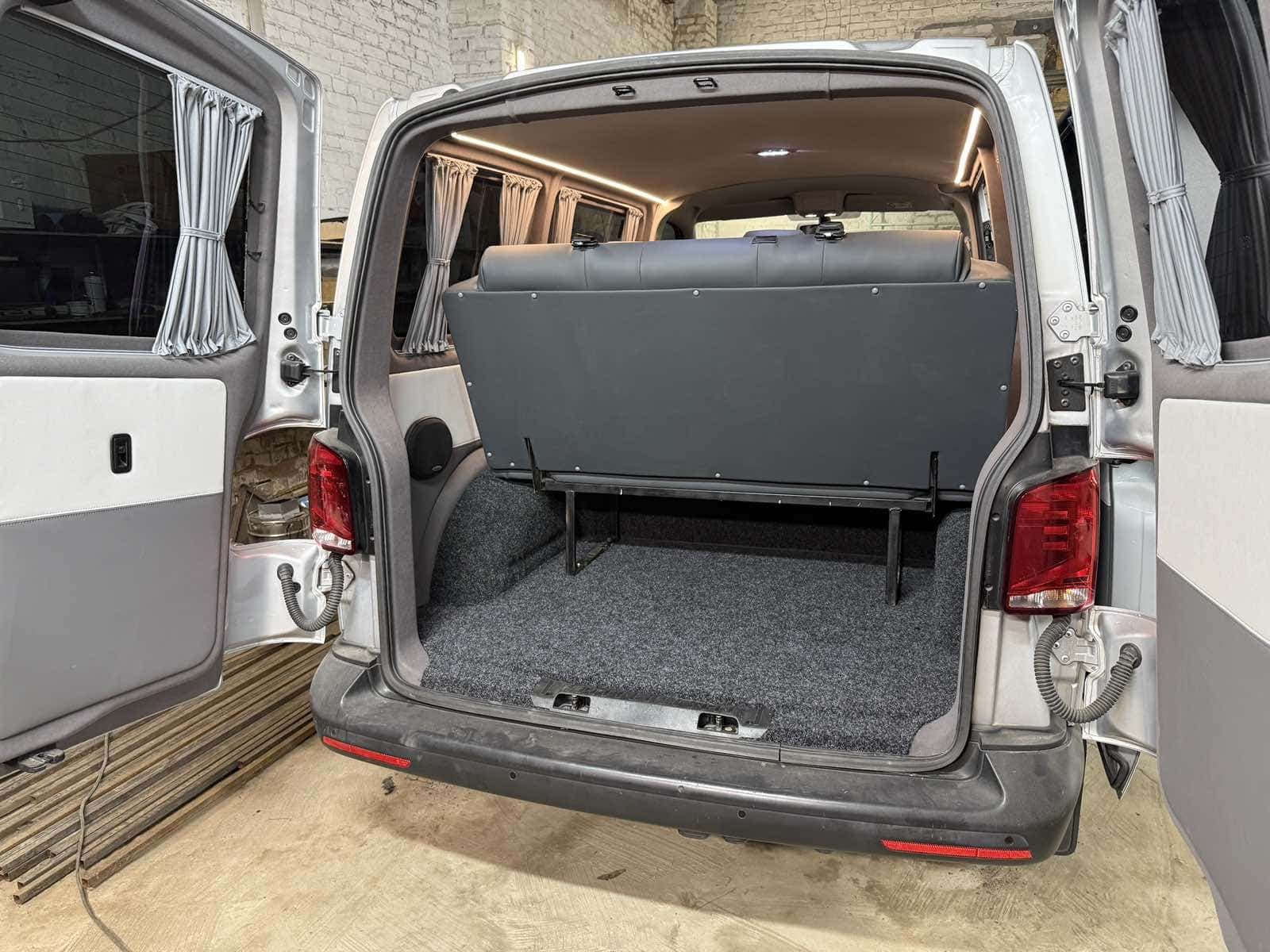 Volkswagen Transporter T6.1: переобладнання з вантажного в пасажирський 7+1 preview 12